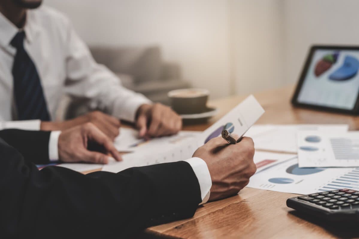 Capital gains tax 15% or 20%? 2025 IRS rates & brackets